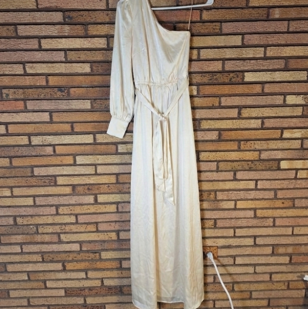 NWT Dress Day Medium Cream Satin One Shoulder Dress